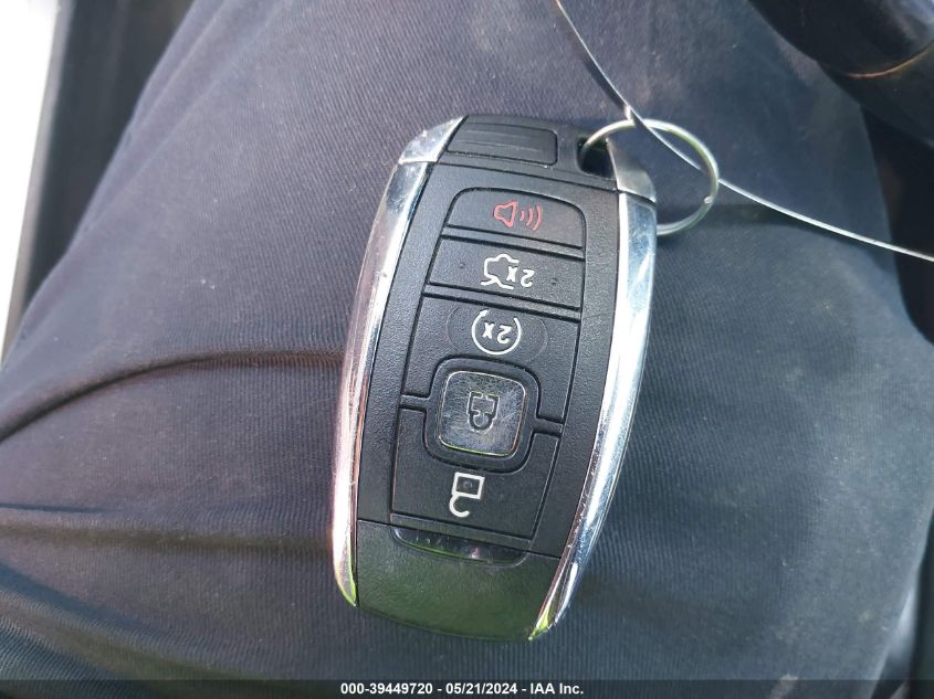 2017 LINCOLN MKC SELECT - 5LMCJ2C97HUL32871