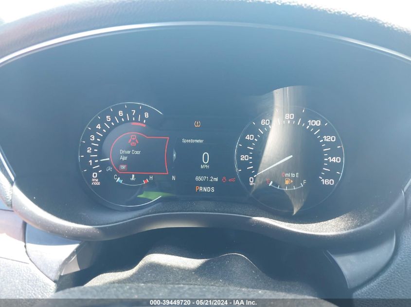 2017 LINCOLN MKC SELECT - 5LMCJ2C97HUL32871