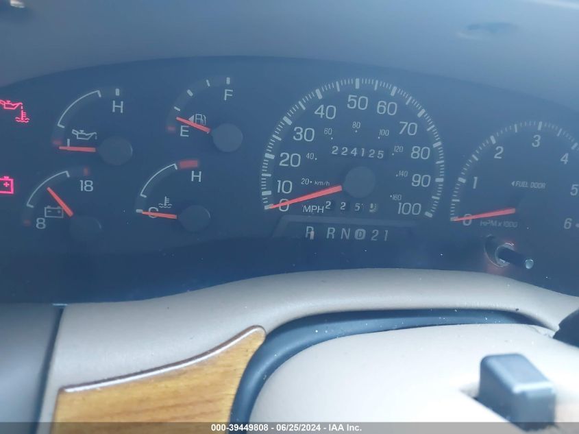 1998 Ford Expedition Eddie Bauer/Xlt VIN: 1FMPU18L1WLC02159 Lot: 39449808