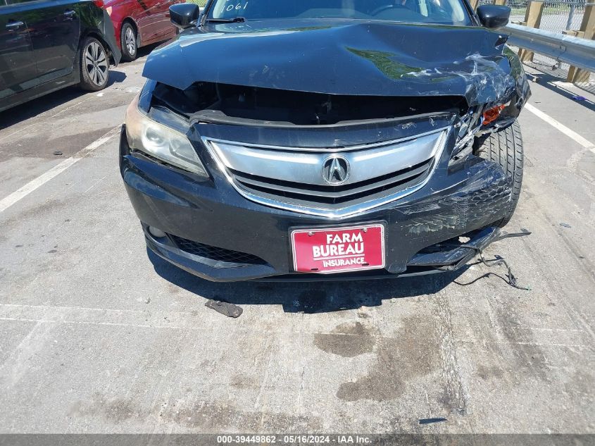 2013 Acura Ilx 2.0L VIN: 19VDE1F55DE011061 Lot: 39449862