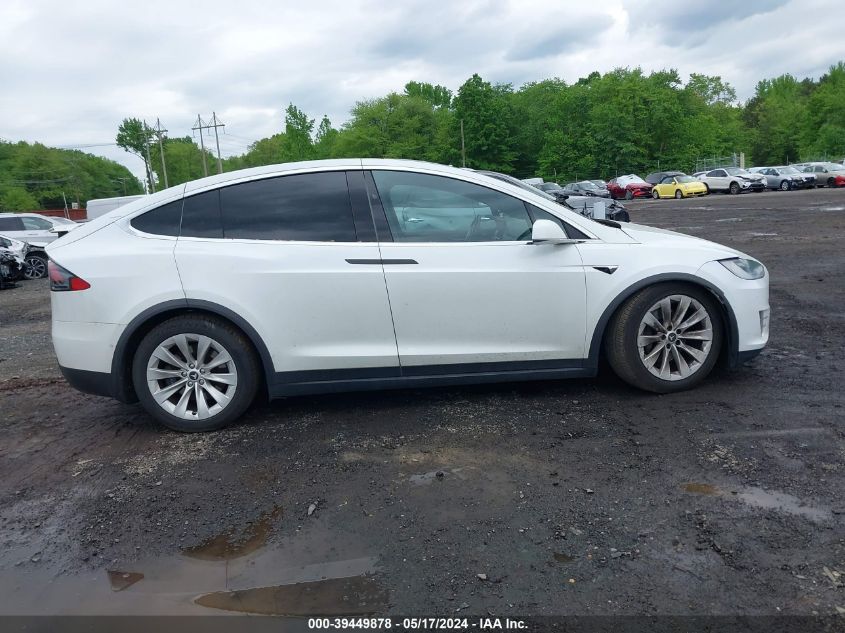 2020 Tesla Model X Long Range Dual Motor All-Wheel Drive/Long Range Plus Dual Motor All-Wheel Drive VIN: 5YJXCAE27LF237757 Lot: 39449878