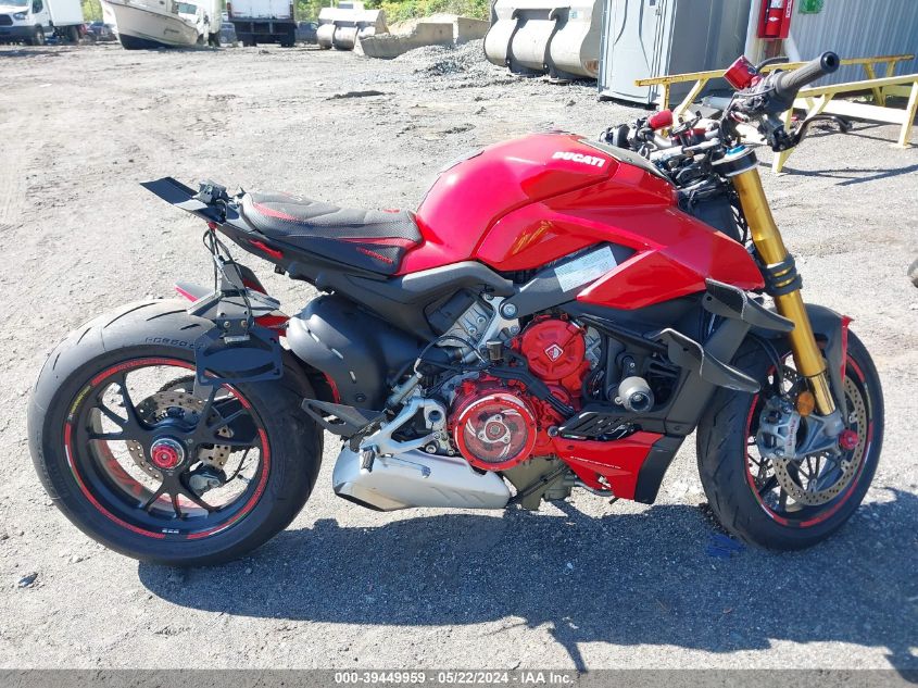 2022 Ducati Streetfighter V4/V4S VIN: ZDMFAKNW4NB007520 Lot: 39449959