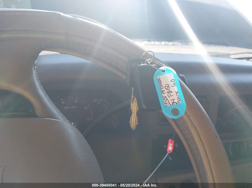 2004 Ford F-250 Lariat/Xl/Xlt VIN: 1FTNW21PX4EC71894 Lot: 39450041