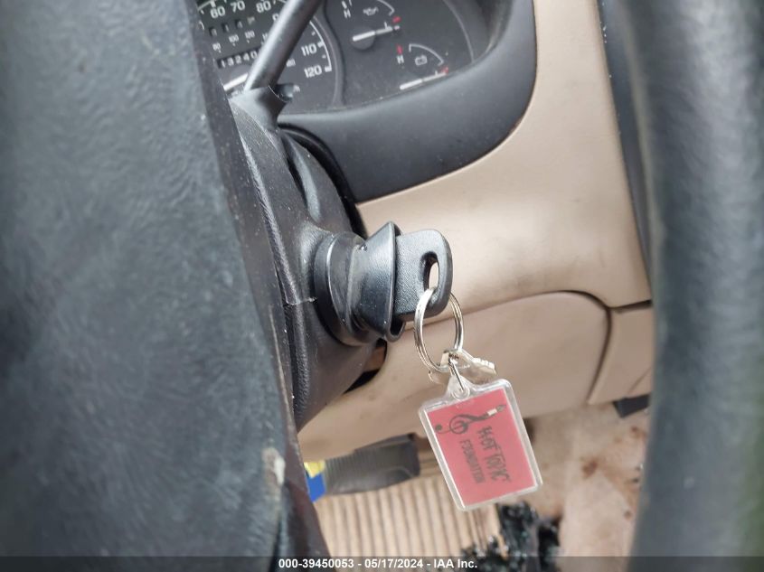 2000 Ford Explorer Xls VIN: 1FMZU72X3YUV1512 Lot: 39450053