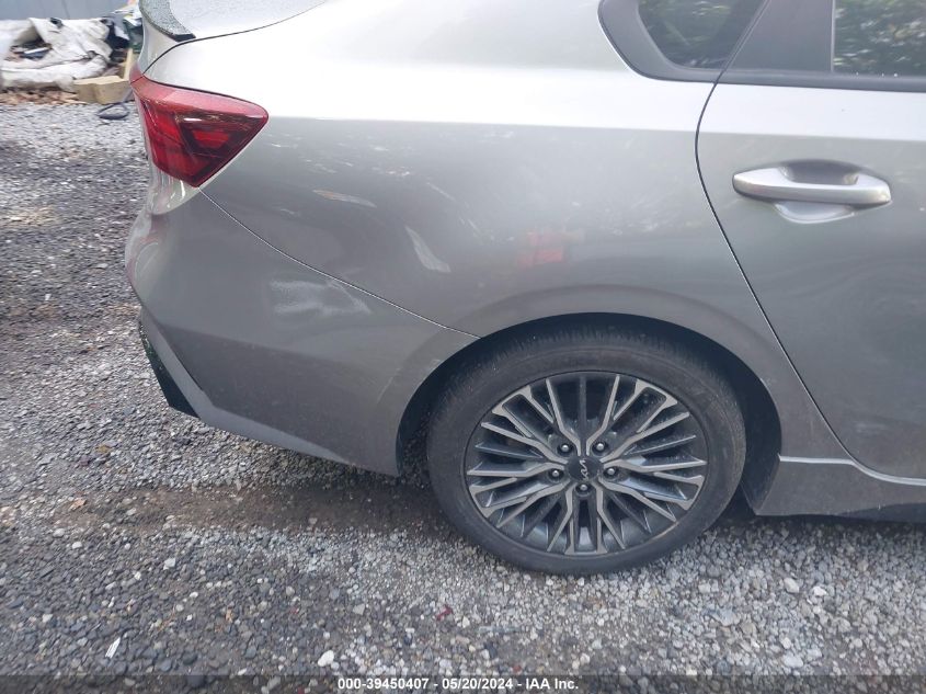 2023 Kia Forte Gt-Line VIN: 3KPF54AD7PE621872 Lot: 39450407