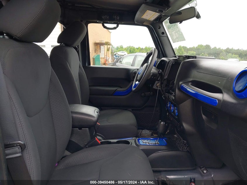 2017 JEEP WRANGLER UNLIMITED SPORT - 1C4BJWDG1HL743390