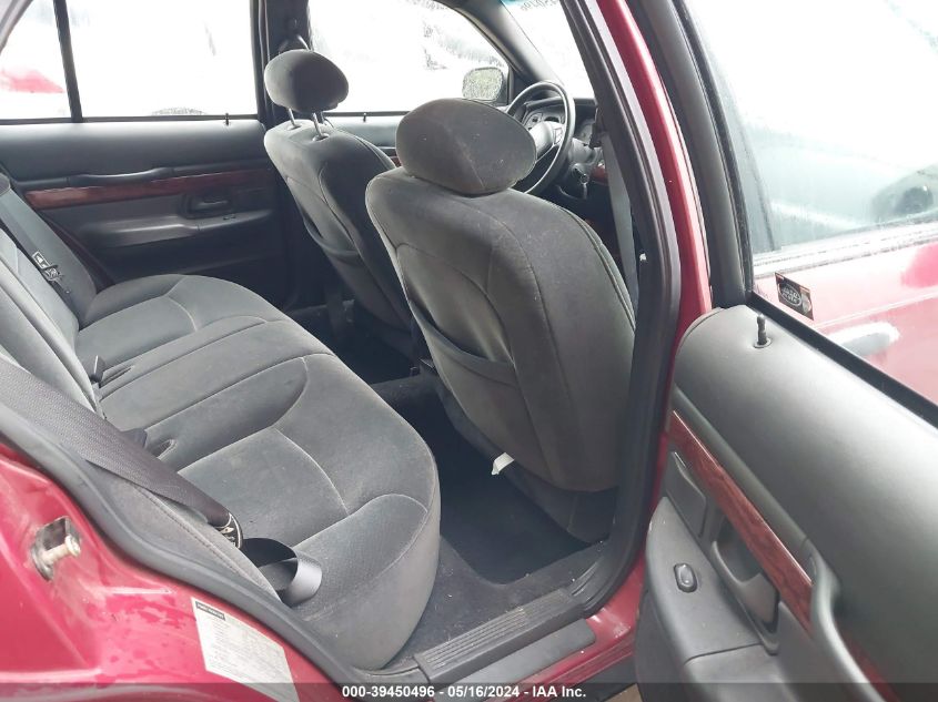 2001 Mercury Grand Marquis Gs VIN: 2MEFM74W11X652570 Lot: 39450496