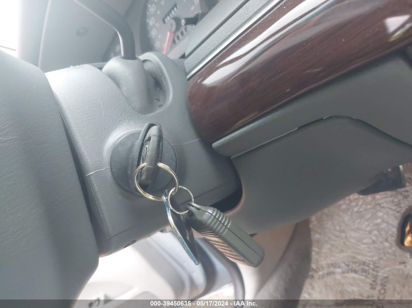 2003 Mercury Grand Marquis Gs VIN: 2MEFM74W83X651743 Lot: 39450635