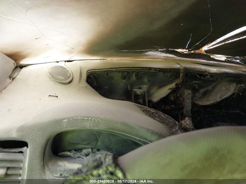 2004 Kia Sedona Ex/Lx VIN: KNDUP131X46584305 Lot: 39450826