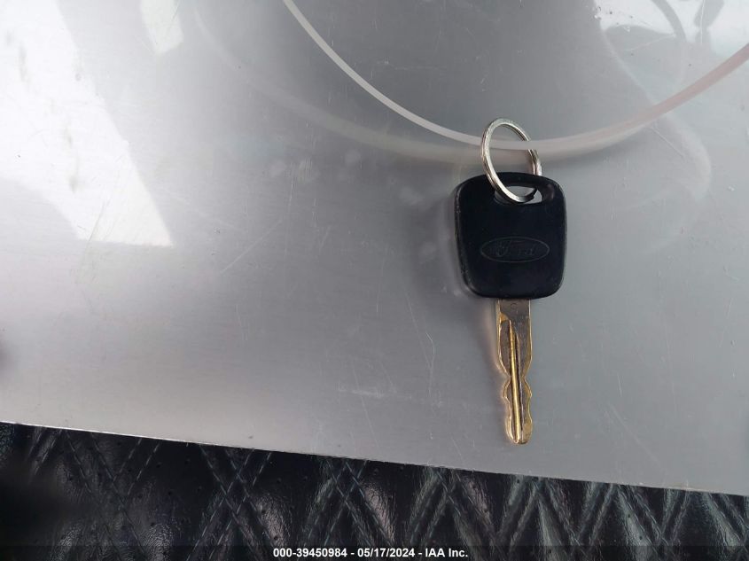 2001 Ford F-150 Xl/Xlt VIN: 1FTZX17231NB69207 Lot: 39450984