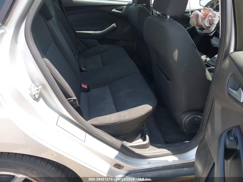 2015 FORD FOCUS SE - 1FADP3F25FL327319