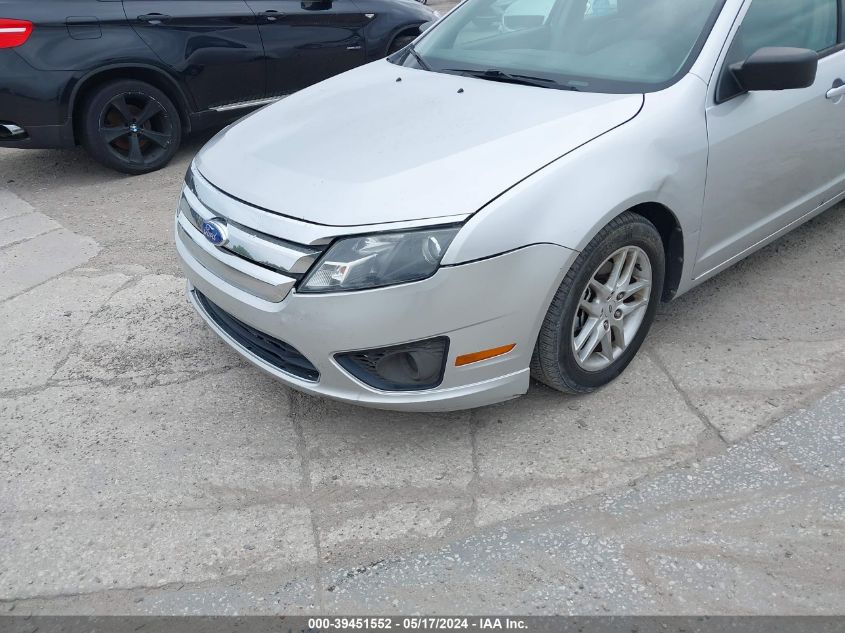 2011 Ford Fusion S VIN: 3FAHP0GA1BR304296 Lot: 39451552