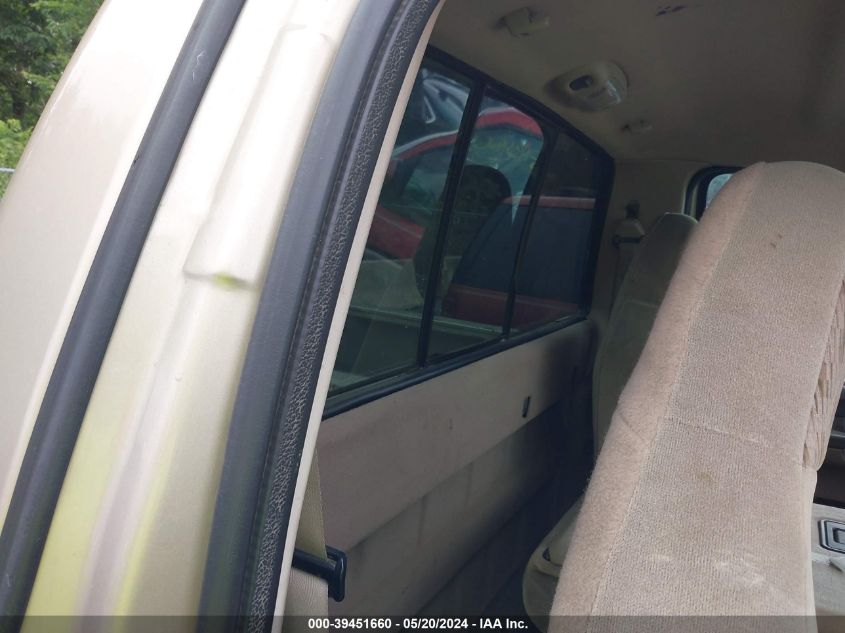 2000 Ford F-250 VIN: 1FTNF20F4YEB17745 Lot: 39451660