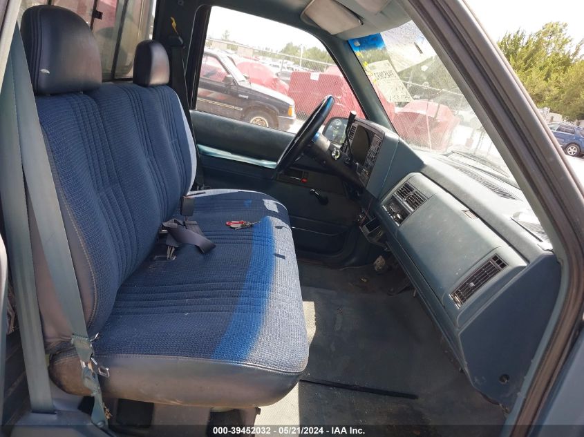 1989 Chevrolet Gmt-400 C2500 VIN: 1GCGC24J4KE234040 Lot: 39452032