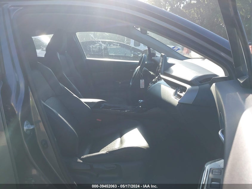 2021 Toyota C-Hr Xle/Le/Night Shade/Limited VIN: NMTKHMBX6MR139652 Lot: 39452063