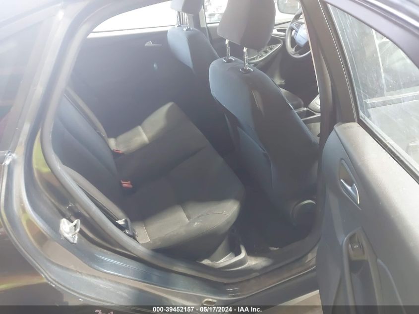 2017 Ford Focus Se VIN: 1FADP3F25HL271966 Lot: 39452157