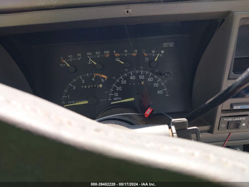 1994 Chevrolet Gmt-400 C1500 VIN: 1GBDC14Z5RZ270720 Lot: 39452228