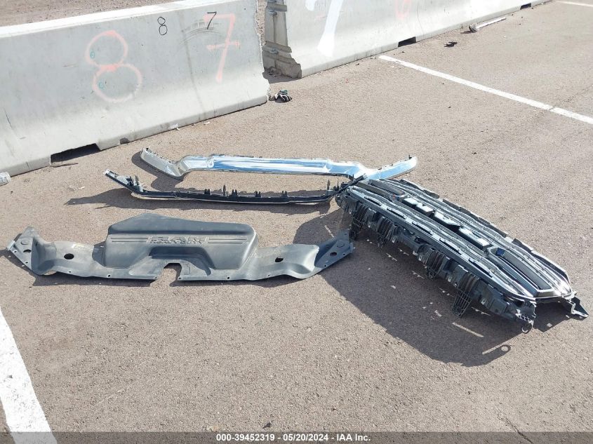 2019 Ram 3500 Limited 4X4 8' Box VIN: 3C63RRRL1KG614856 Lot: 39452319