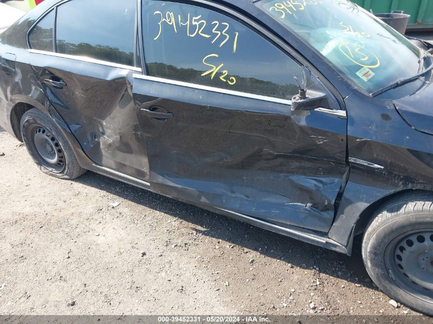 2013 Volkswagen Jetta 2.0L S VIN: 3VW2K7AJ6DM305571 Lot: 39452331