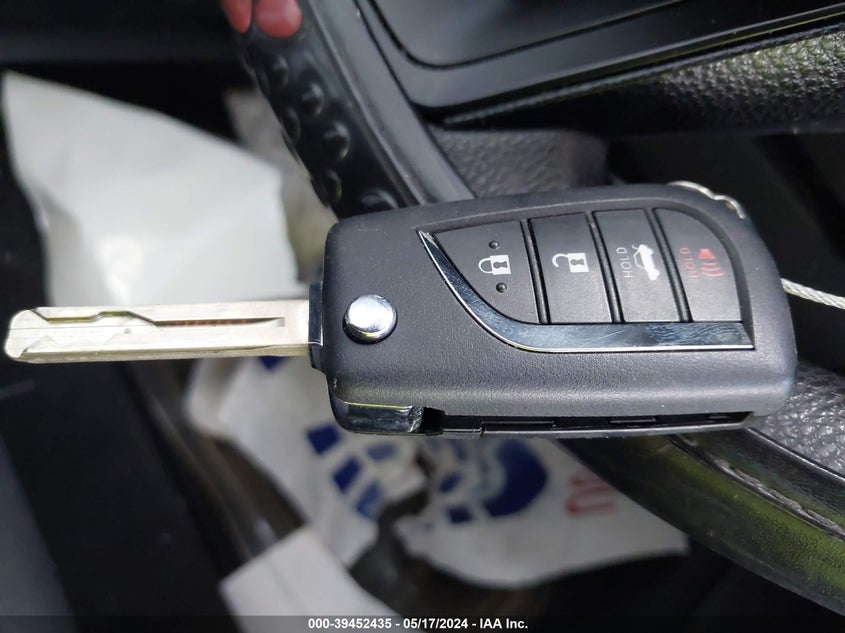 2020 TOYOTA COROLLA LE - JTDEPRAE8LJ101608