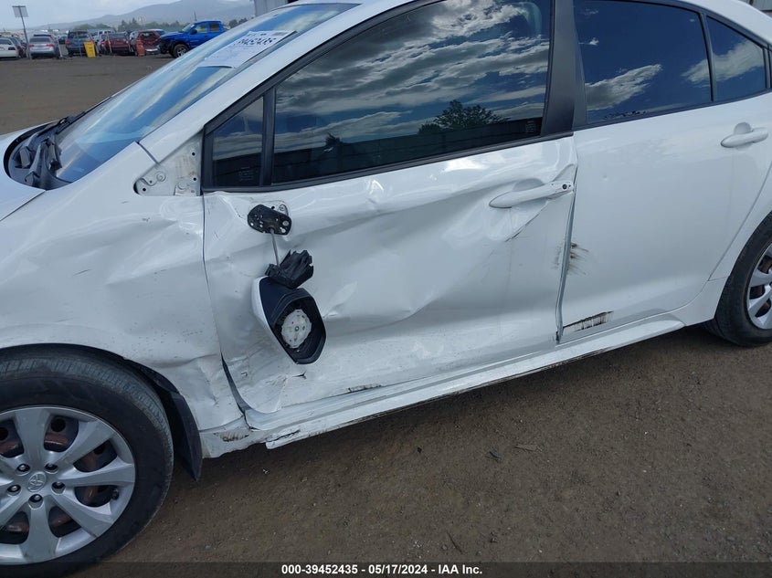 2020 TOYOTA COROLLA LE - JTDEPRAE8LJ101608