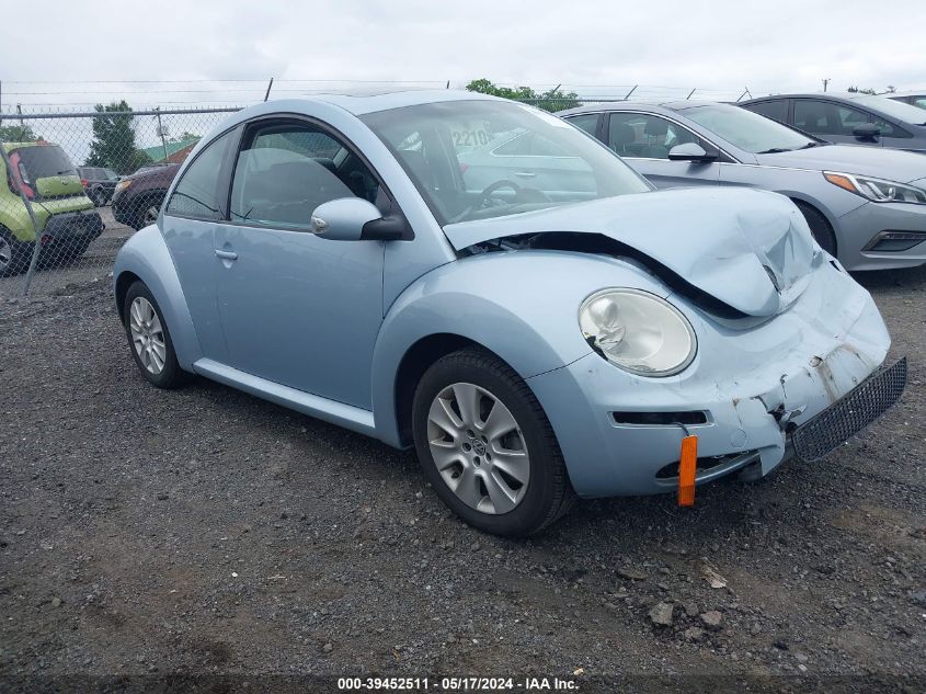 2010 Volkswagen New Beetle 2.5L VIN: 3VWRW3AG4AM017768 Lot: 39452511