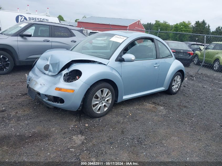 2010 Volkswagen New Beetle 2.5L VIN: 3VWRW3AG4AM017768 Lot: 39452511