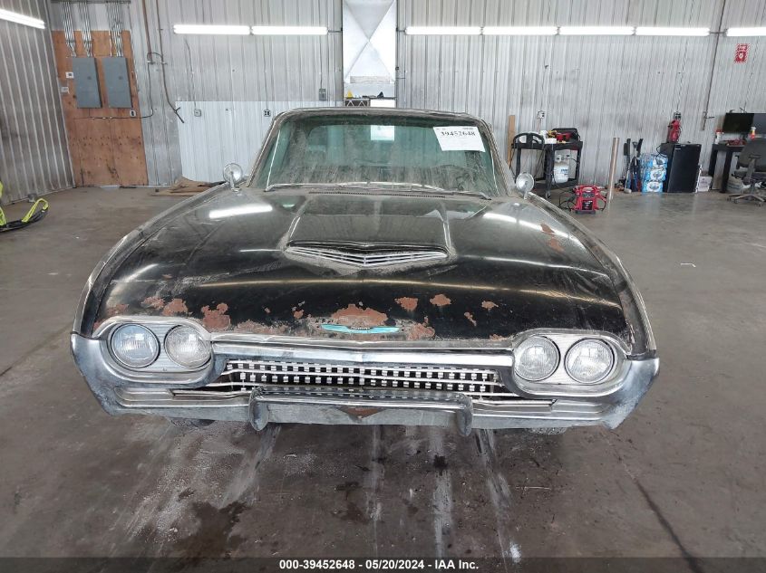 1962 Ford Thunderbird VIN: 2Y87Z133022 Lot: 39452648