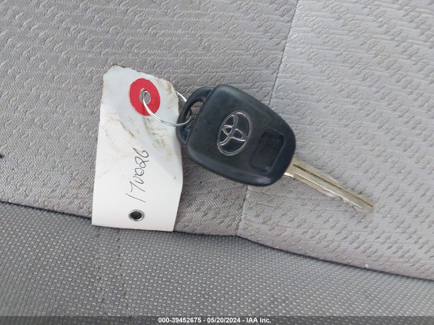 2016 Toyota Camry Le VIN: 4T1BF1FKXGU138598 Lot: 39452675