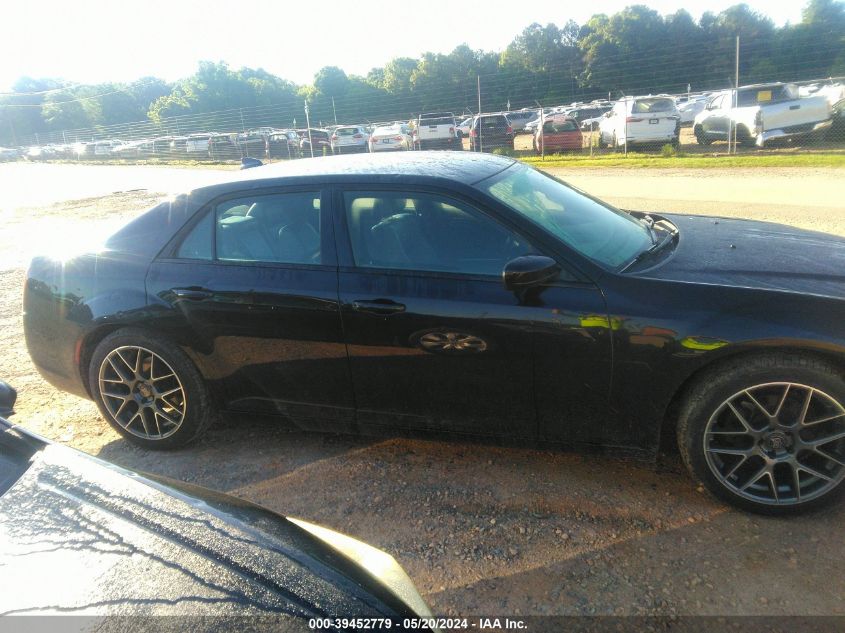 2019 Chrysler 300 300S VIN: 2C3CCABG5KH689573 Lot: 39452779