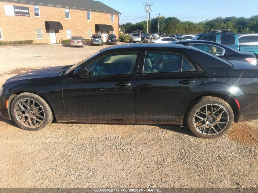 2019 Chrysler 300 300S VIN: 2C3CCABG5KH689573 Lot: 39452779