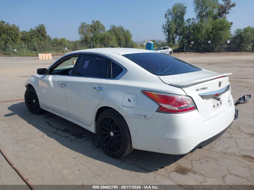 2014 Nissan Altima 2.5 S VIN: 1N4AL3AP9EN250250 Lot: 39452795