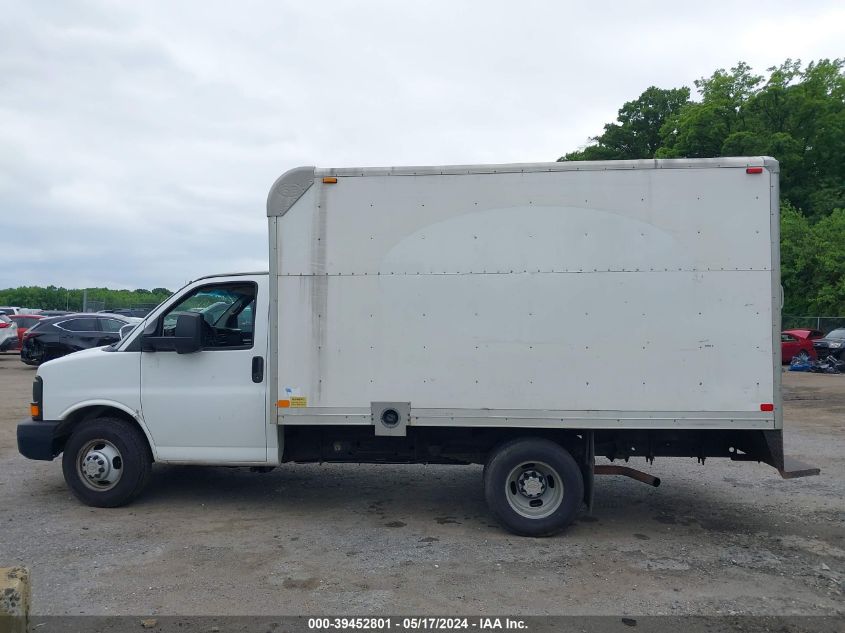 2011 Chevrolet Express Cutaway Work Van VIN: 1GB3G2CG4B1137439 Lot: 39452801