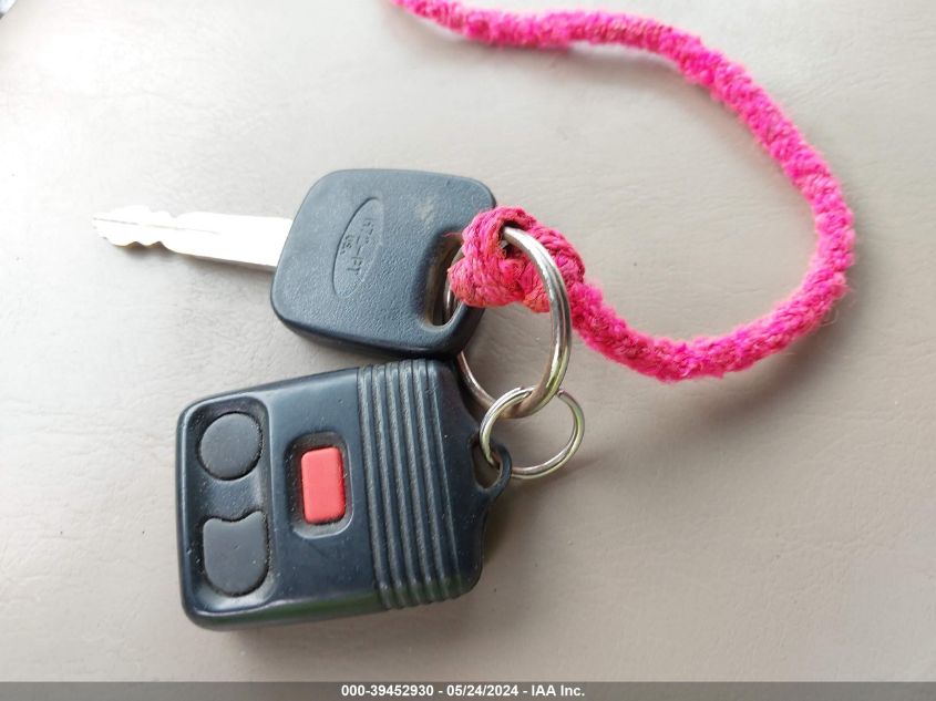 2002 Ford F-150 King Ranch/Lariat/Xlt VIN: 1FTRW07L02KB82943 Lot: 39452930