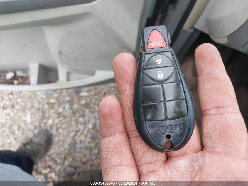 2009 Chrysler Town & Country Lx VIN: 2A8HR44EX9R635891 Lot: 39452945