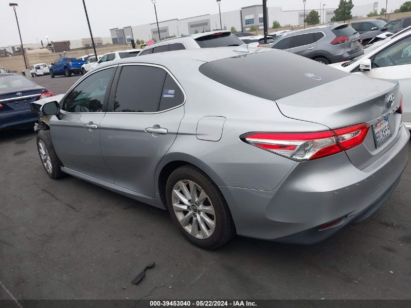 2019 Toyota Camry Le VIN: 4T1B11HK2KU780561 Lot: 39453040