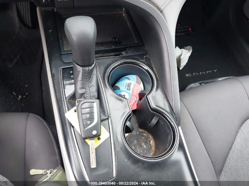 2019 TOYOTA CAMRY LE - 4T1B11HK2KU780561