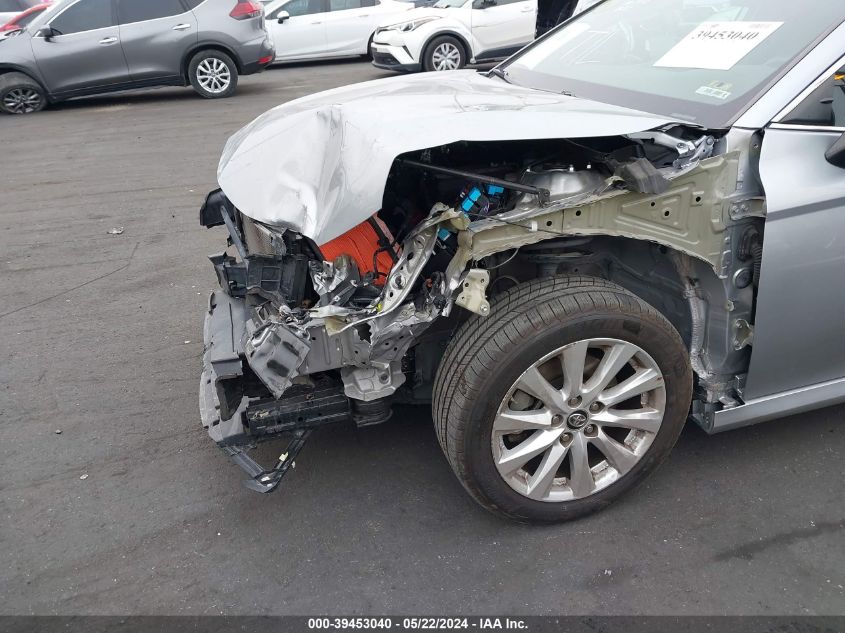 2019 TOYOTA CAMRY LE - 4T1B11HK2KU780561