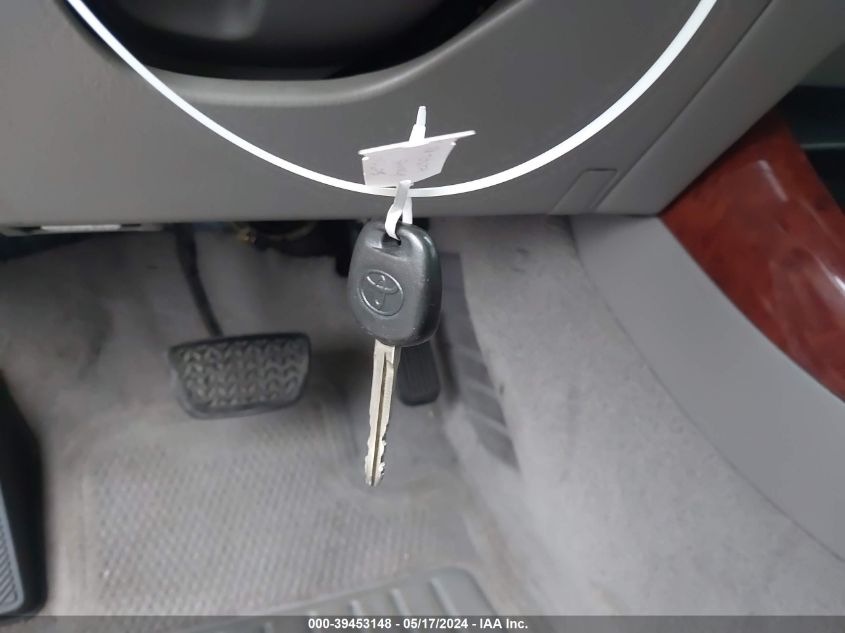 2004 Toyota Camry Xle VIN: 4T1BE32K24U906462 Lot: 39453148