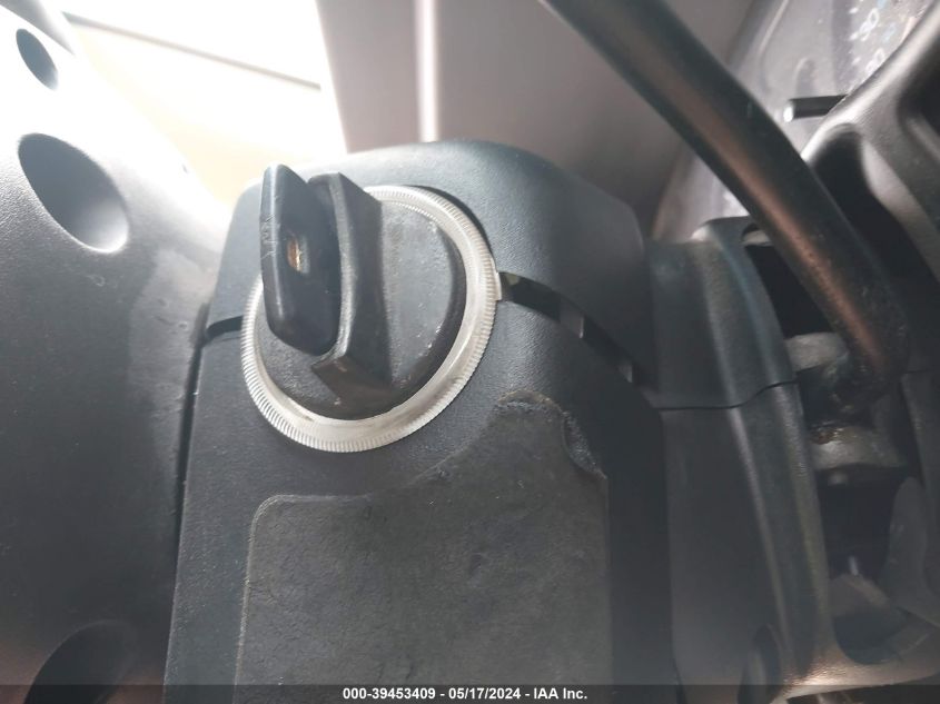 1996 Dodge Ram 2500 VIN: 1B7KC23W5TJ111699 Lot: 39453409