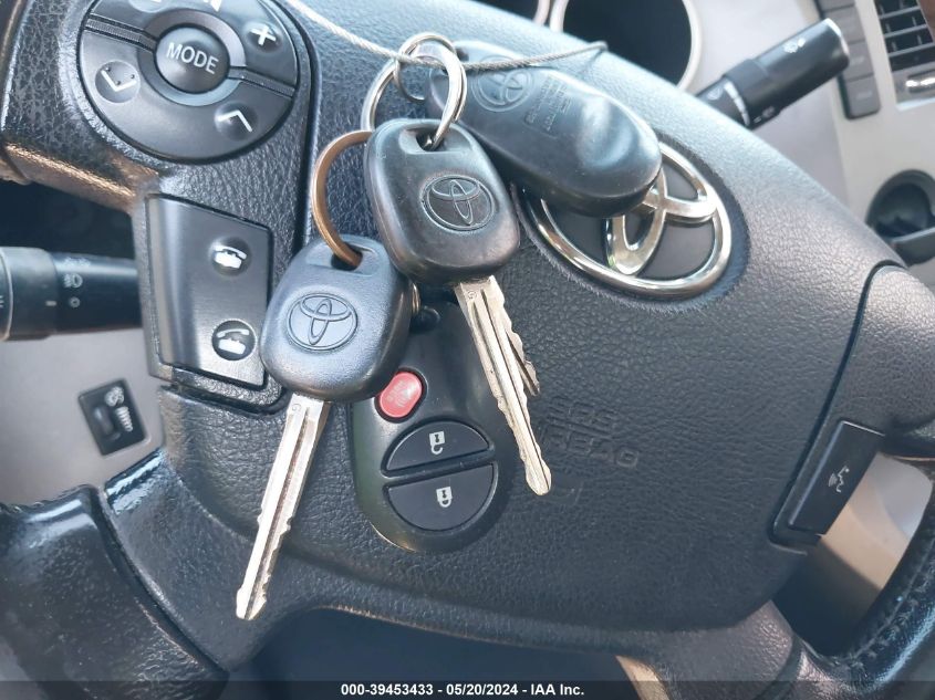 2011 Toyota Tundra Limited 5.7L V8 VIN: 5TFFY5F19BX110572 Lot: 39453433