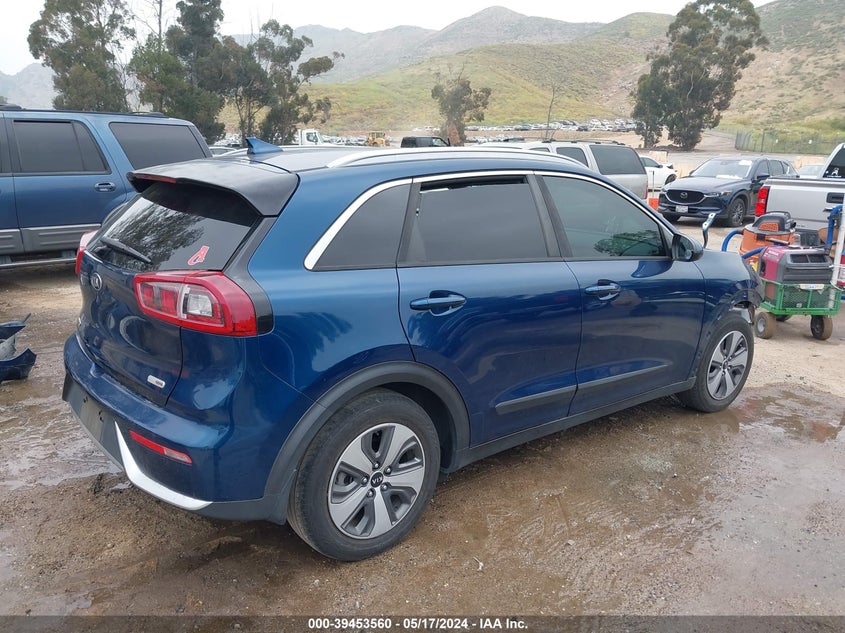 VIN KNDCB3LC4J5155945 2018 KIA NIRO LX