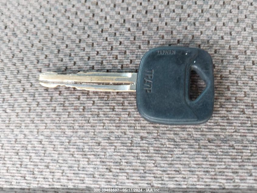 2000 Toyota Tundra Sr5 V8 VIN: 5TBRT3412YS009335 Lot: 39453597