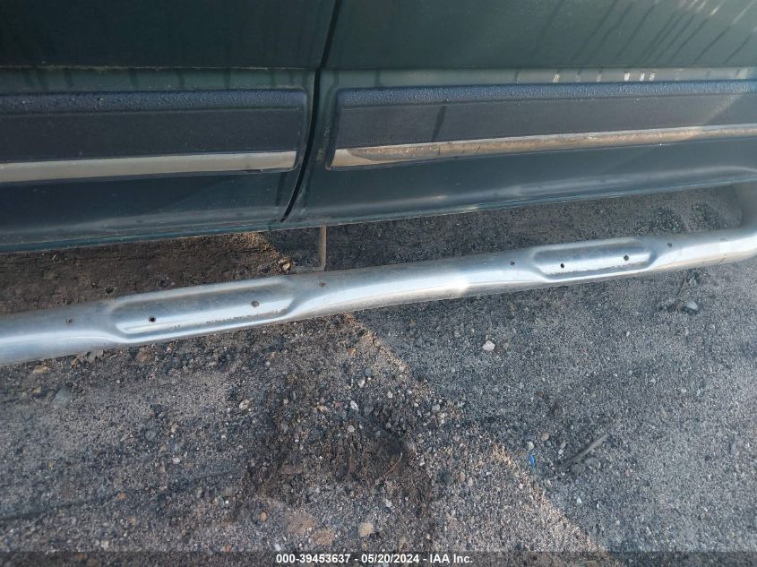 2003 Chevrolet Silverado 1500 Work Truck VIN: 1GCEC19X93Z162843 Lot: 39453637