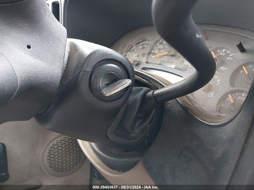 2003 Chevrolet Silverado 1500 Work Truck VIN: 1GCEC19X93Z162843 Lot: 39453637