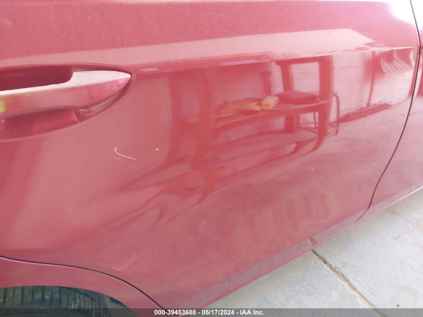 2015 Toyota Corolla Le VIN: 5YFBURHE6FP235843 Lot: 39453688