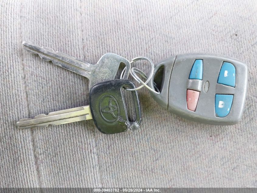 2000 Toyota Sienna Ce VIN: 4T3ZF19C9YU242821 Lot: 39453782