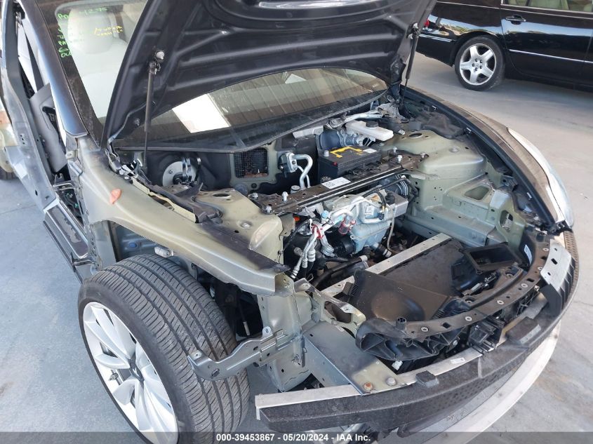 2018 Tesla Model 3 Long Range/Performance VIN: 5YJ3E1EB0JF097167 Lot: 39453867