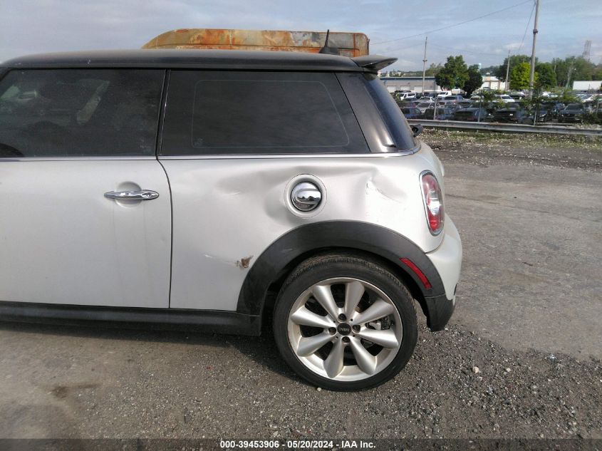 2011 Mini Cooper S VIN: WMWSV3C52BTY23904 Lot: 39453906