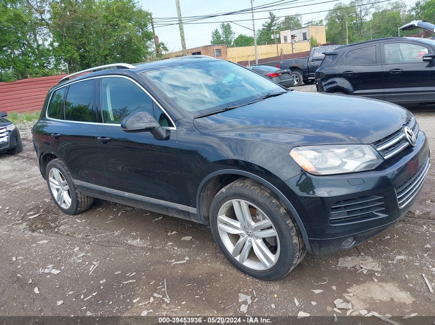 2013 VOLKSWAGEN TOUAREG VR6 EXECUTIVE - WVGEF9BP1DD002448